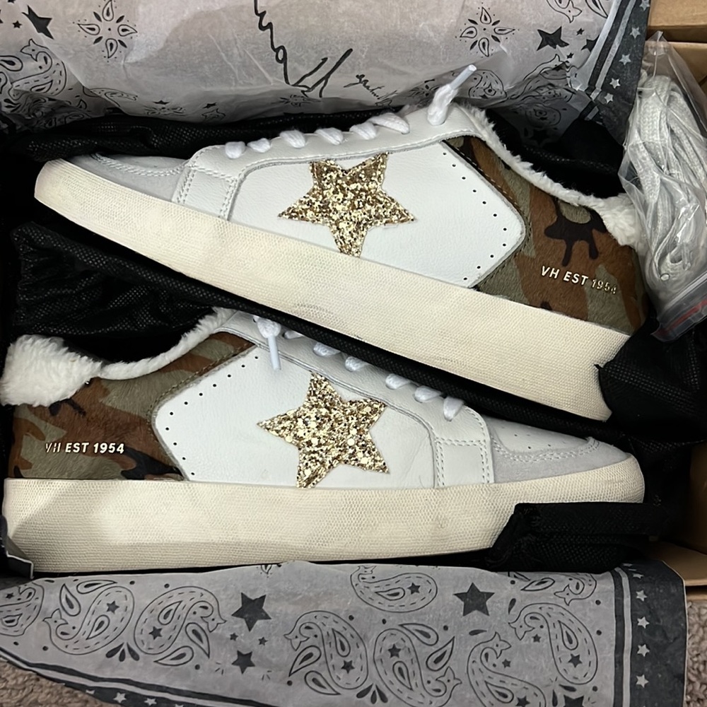 Vintage Havana Sneakers